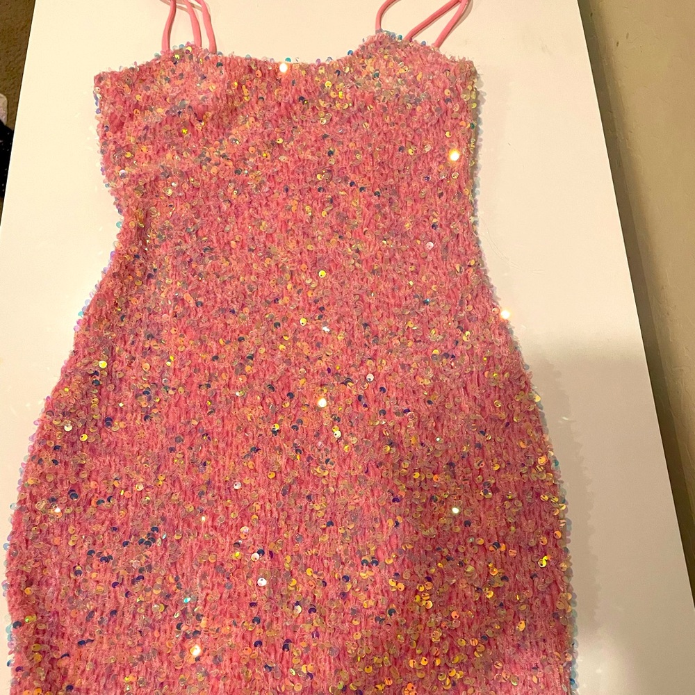 Iridescent Sequin Bodycon Dress in Pink